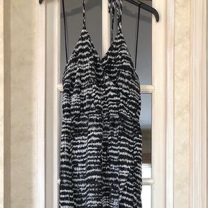 Under skies casual dress